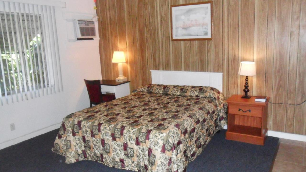Skylit Motel Clearwater Eksteriør bilde